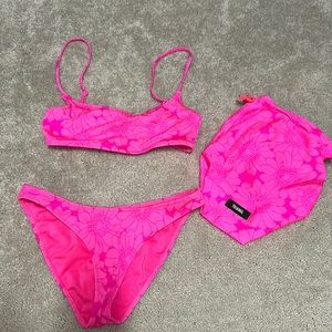 COPY - COPY - BRAND NEW TRIANGL BIKINI GREAT CONDITION